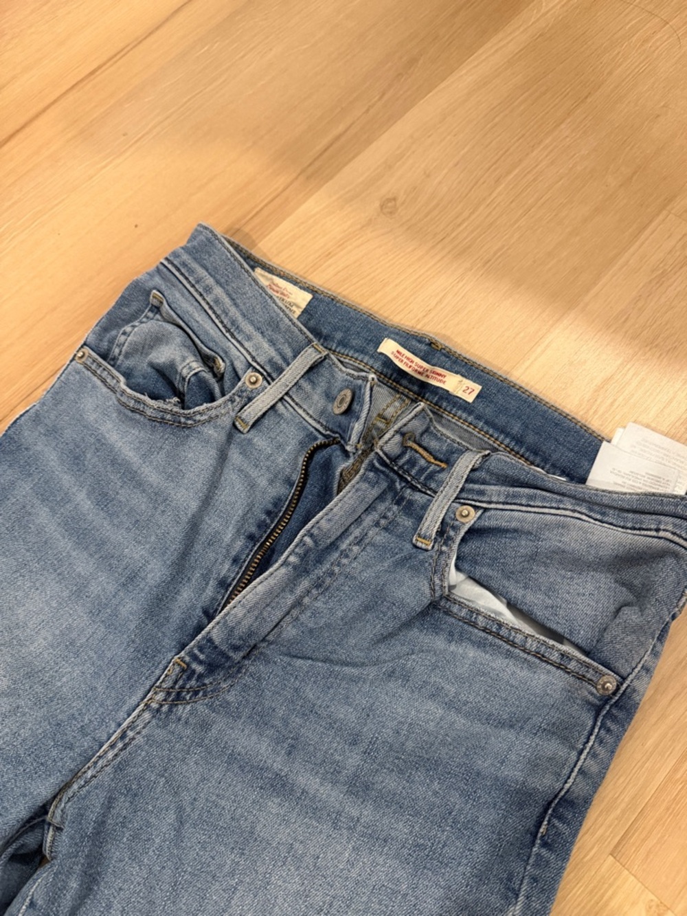Levi's High-Rise Women’s Jeans in Light Blue Wash